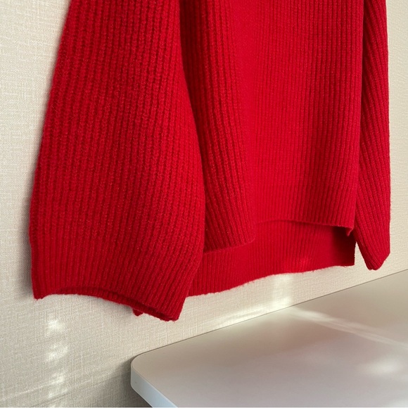 Primark Red, Ribbed, Wide Sleeve, Mockish Neckline, High Low Hemline, Size Large - Picture 2 of 9